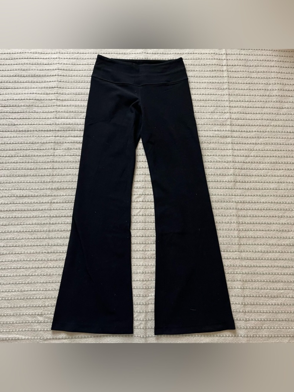Lululemon Align flared yoga pants - Picture 3 of 5